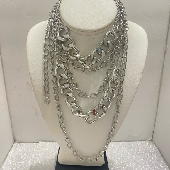 SILVER CHUNKY STATEMENT COLLAR NECKLACE - Picture 4 of 9